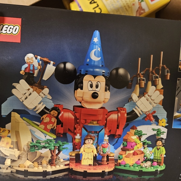 LEGO 21352 magic of Disney Mickey Mouse - Picture 6 of 9